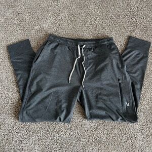 Vuori men’s jogger